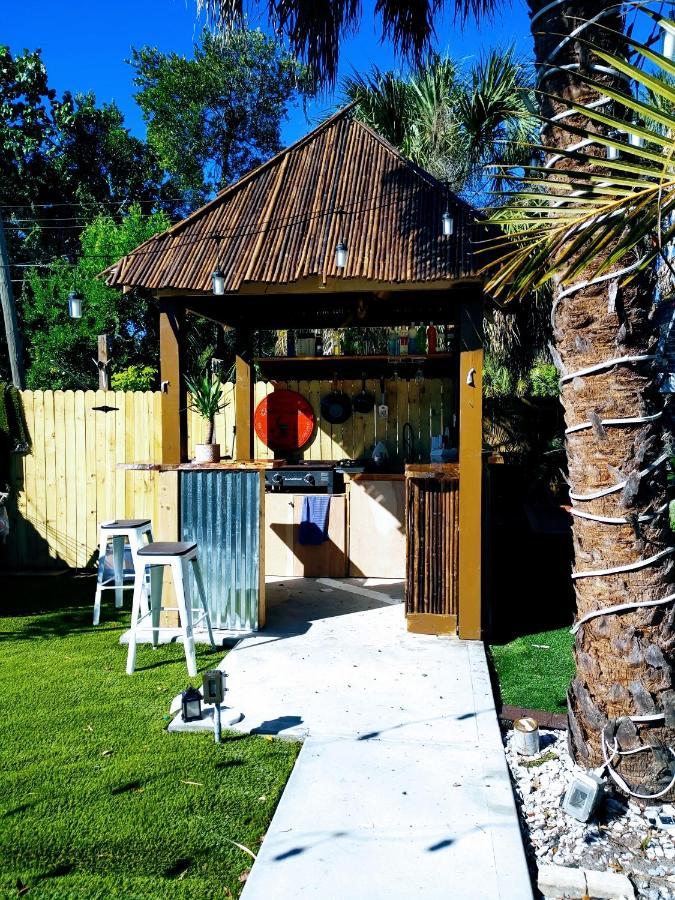 Artistic Design Space For Any Solo Traveler St. Petersburg Esterno foto