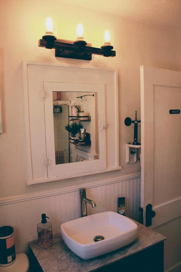 Artistic Design Space For Any Solo Traveler St. Petersburg Esterno foto