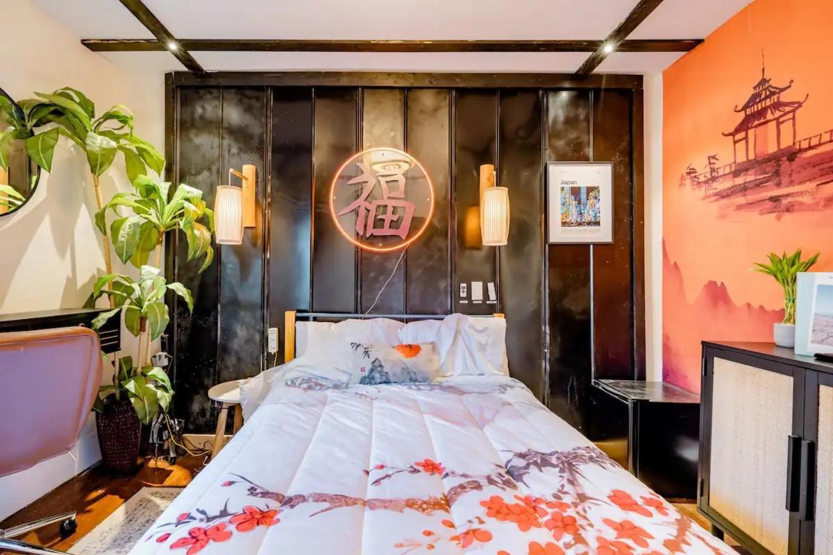 Artistic Design Space For Any Solo Traveler St. Petersburg Esterno foto