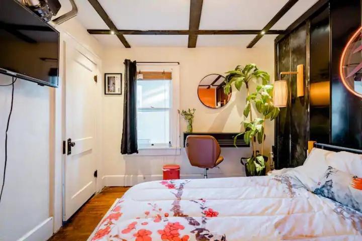Artistic Design Space For Any Solo Traveler St. Petersburg Esterno foto